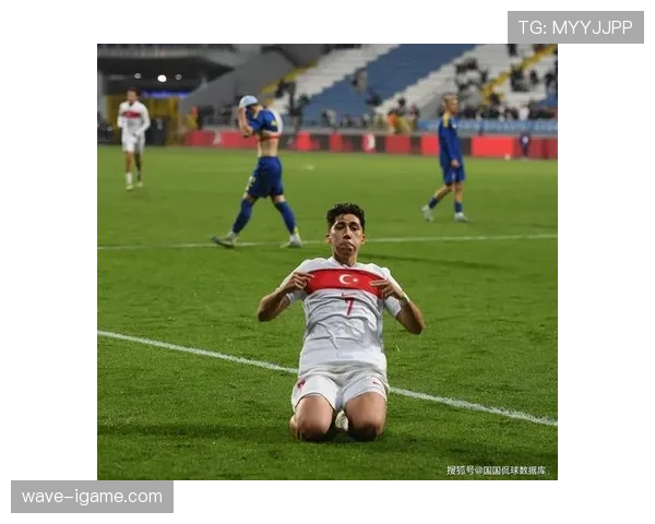 斯洛伐克队逆转取胜 绝境反击演绎绿茵传奇