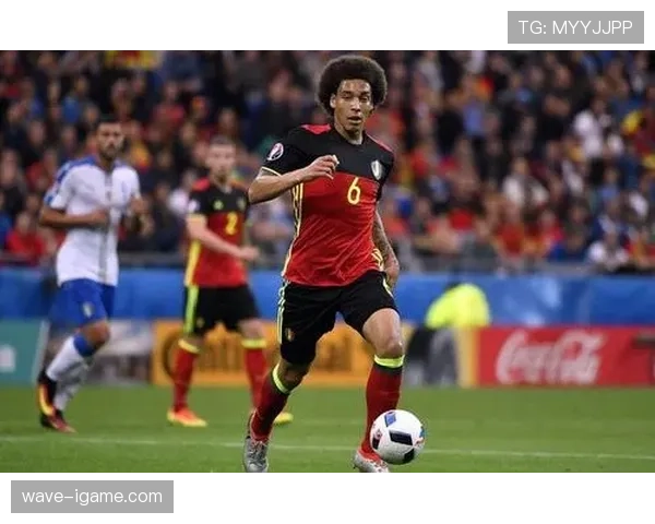 费伦茨瓦罗斯新赛季阵容出炉,状态回暖全力冲击欧洲赛场 费伦茨瓦罗斯新赛季阵容出炉,状态回暖全力冲击欧洲赛场