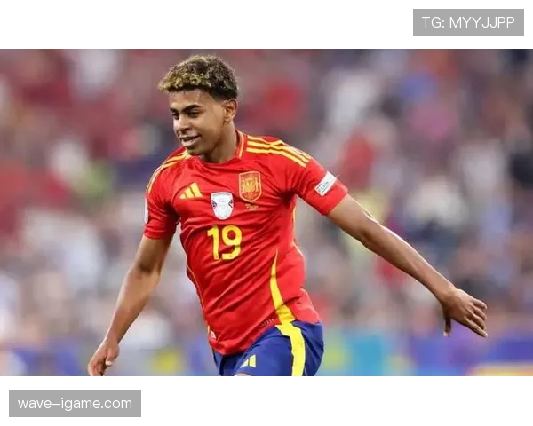 足球新星强势回归,年轻天才再创纪录引热议 足球新星强势回归,年轻天才再创纪录引热议