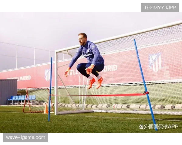 西甲球队强化防守战术,后防线稳定性成关键焦点 西甲球队强化防守战术,后防线稳定性成关键焦点