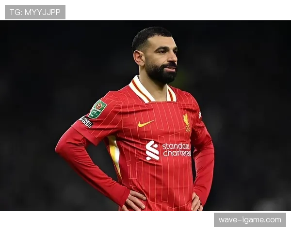 国际足坛巨震:球星频繁转会引爆市场,竞争格局重塑引热议 国际足坛巨震:球星频繁转会引爆市场,竞争格局重塑引热议