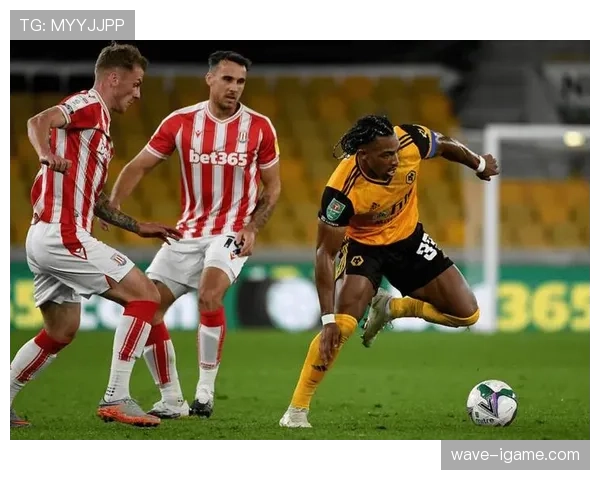 斯托克城倚重长传战术奏效，状态回升斩获关键胜利