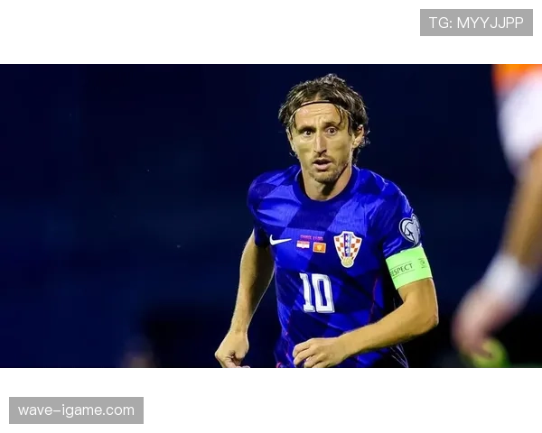 莫德里奇持续稳定发挥，巩固克罗地亚足球传奇地位